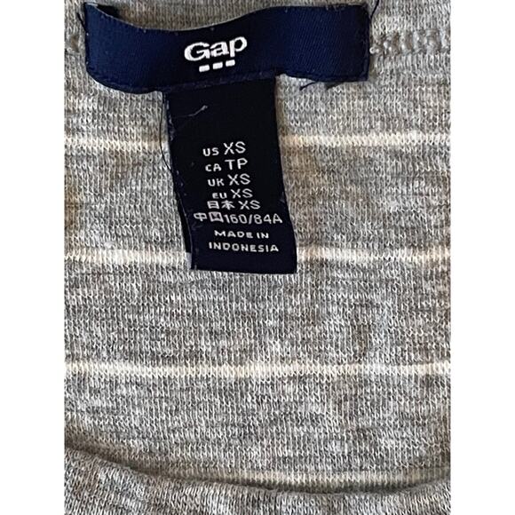 Gap Ladies Top Size XS - Picture 3 of 3
